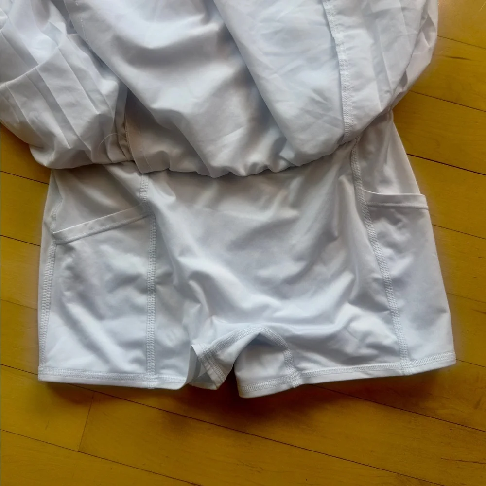 Alo White Pleated Skirt